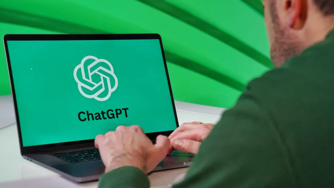 ChatGPT vs Google Gemini: Perbedaan, Kelebihan, dan Mana yang Lebih Cocok untuk Anda?