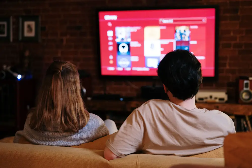 Netflix vs Disney+: Mana yang Lebih Cocok untuk Menonton Film dan Serial?